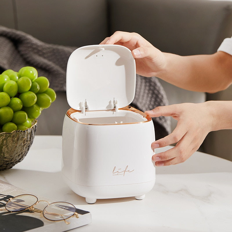 Compact Luxury Desktop Trash Bin β Stylish & Hygienic Table Wastebasket