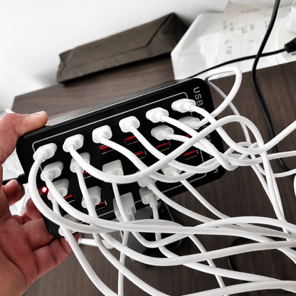 30-ports USB-opladestation med 150W strømhub til flere enheder