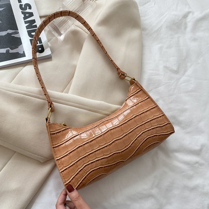 Celine Fashion Handbag Women Shoulder Bag Elegant Retro Purse