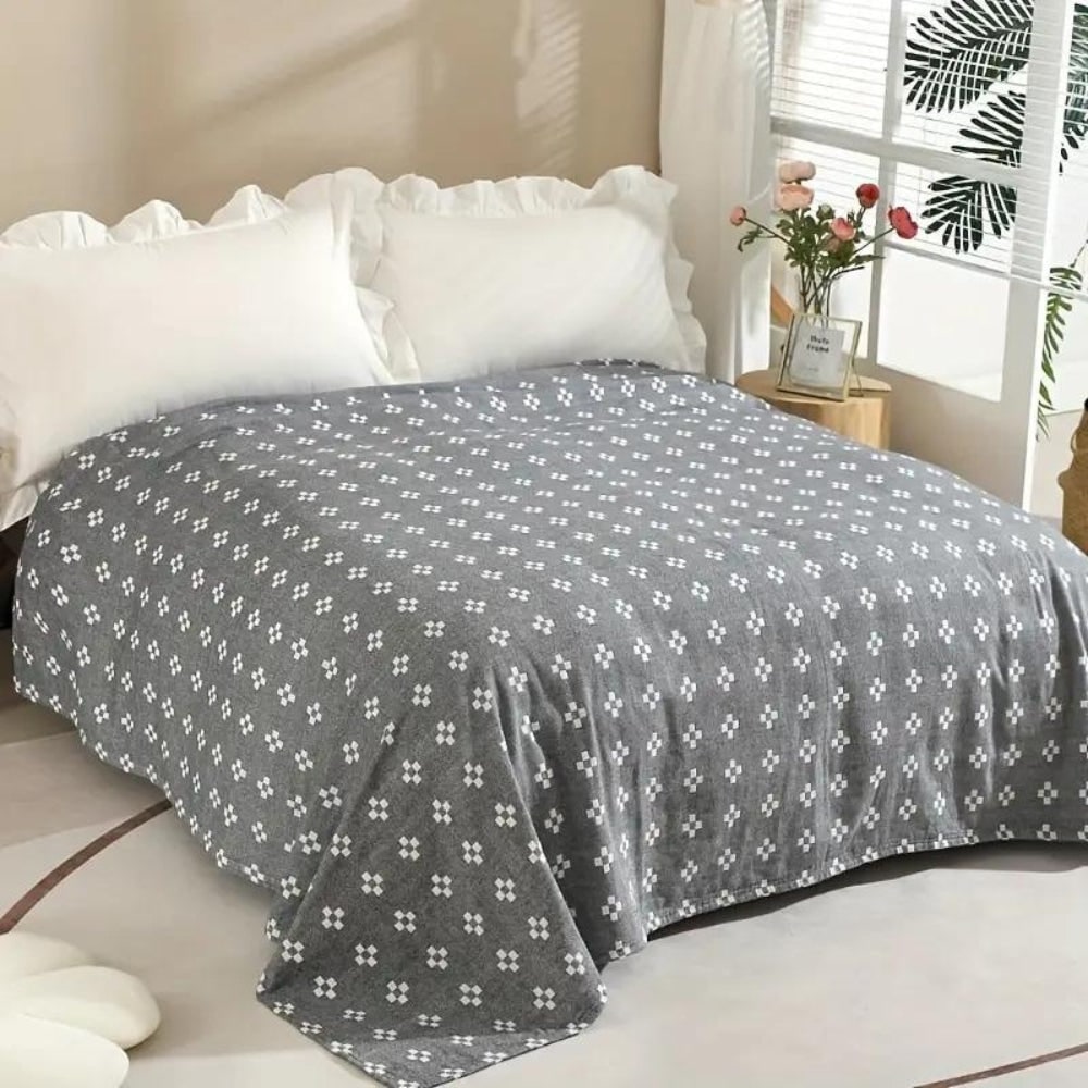 Cotton Throw Blanket with Geometric Pattern