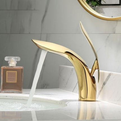 Curved Bathroom Faucet Rose Gold Single Handle Basin Tap
