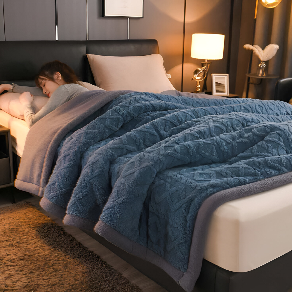 Double Sided Microfiber Fleece Blanket Extra Warm Plush Throw