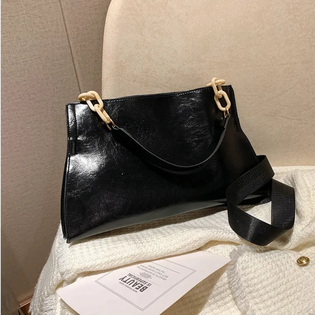 Felice Leather Shoulder Bag – Stylish Crossbody & Chic Chain Accent