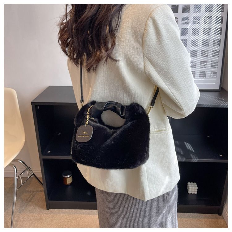 Fluffy Handbag Soft Plush Trendy Tote for Everyday Use