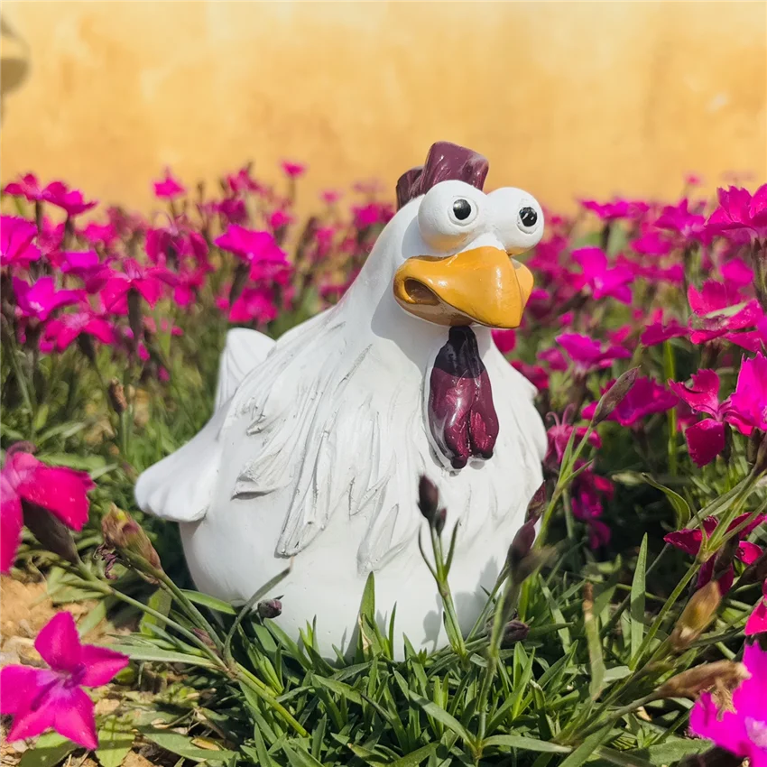 Funny Chicken Garden Statue Weather Resistant Resin Yard Decor