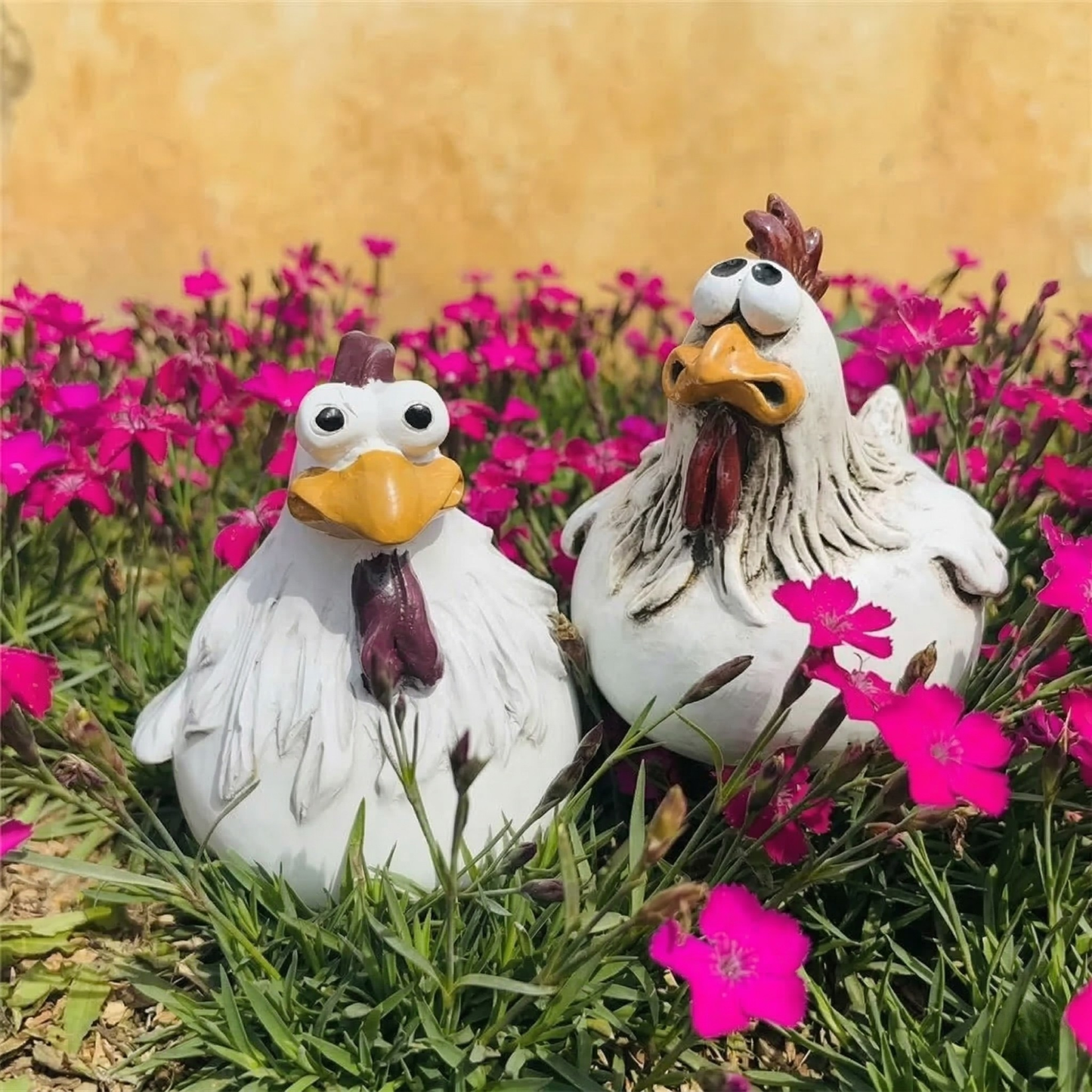 Funny Chicken Garden Statue Weather Resistant Resin Yard Decor
