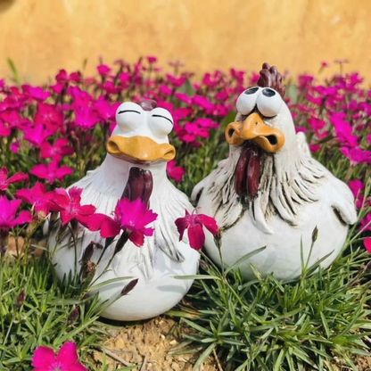 Funny Chicken Garden Statue Weather Resistant Resin Yard Decor