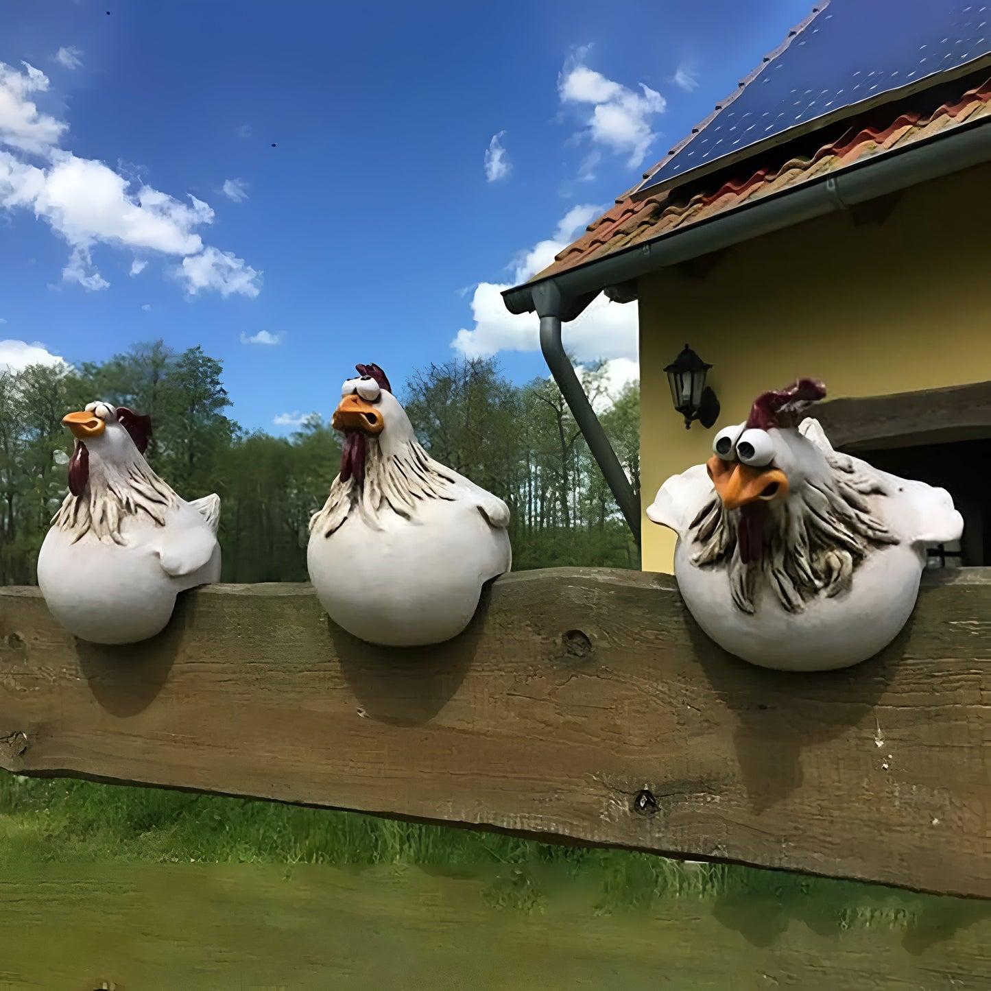 Funny Chicken Garden Statue Weather Resistant Resin Yard Decor