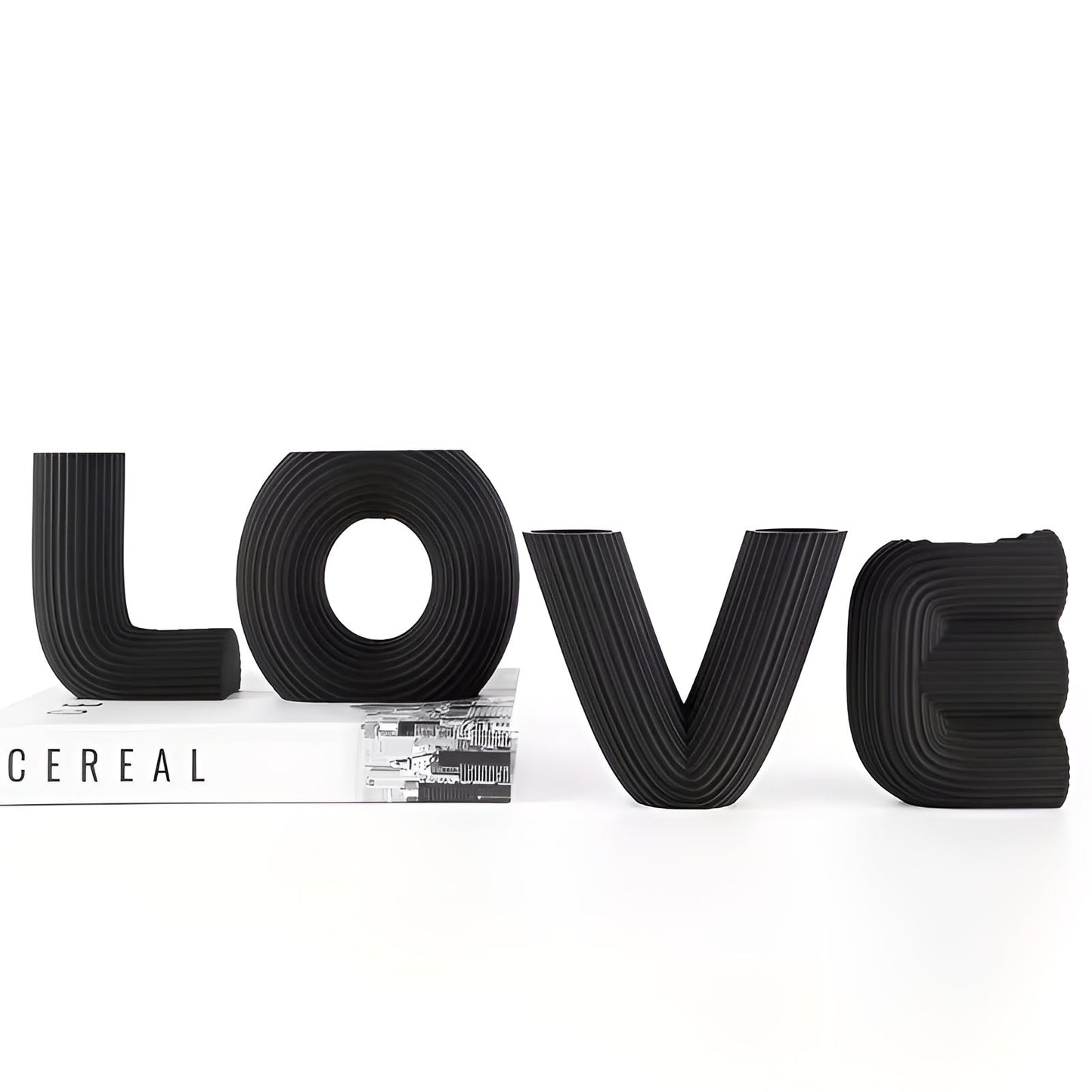 Love Figurine Set Modern Decorative Shelf Ornaments