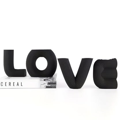 Love Figurine Set Modern Decorative Shelf Ornaments