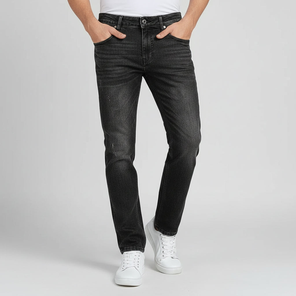 Men's Casual Denim Jeans with Functional Pockets Regular Everyday Fit