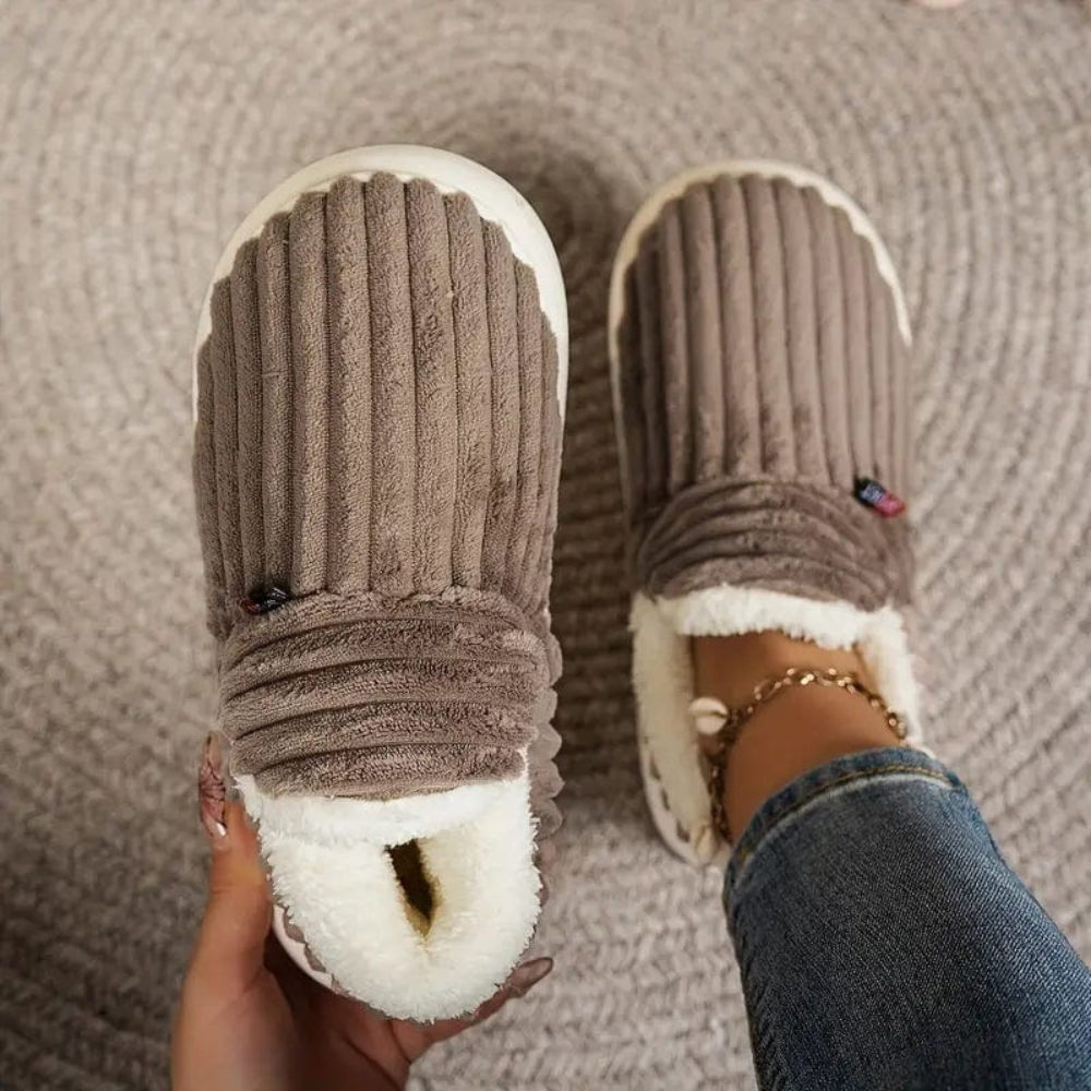 Men's Outdoor Plush Slippers Slip On Casual Footwear