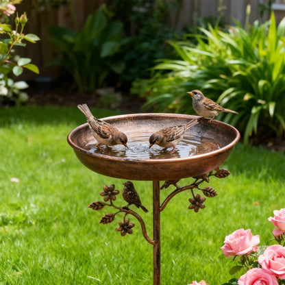 Metalen vogelbad met decoratieve standaard voor water voor tuinvogels