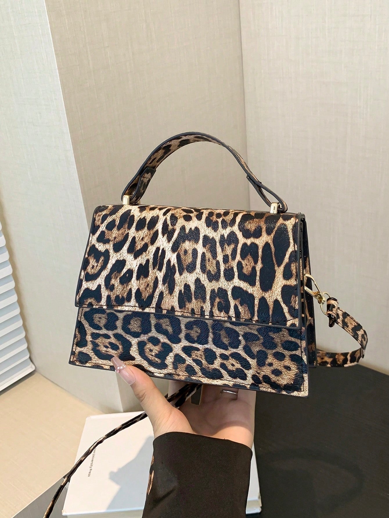 Mini Crossbody Handbag Compact Square Shoulder Bag