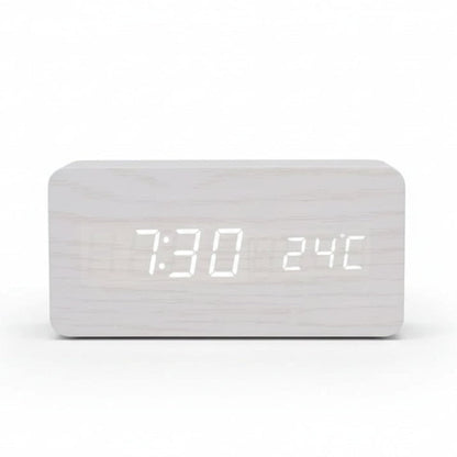 Moderne digitale wekker met led-display, drie alarmen en temperatuurweergave Productbeschrijving: