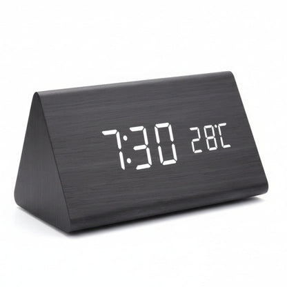 Moderne digitale wekker met led-display, drie alarmen en temperatuurweergave Productbeschrijving: