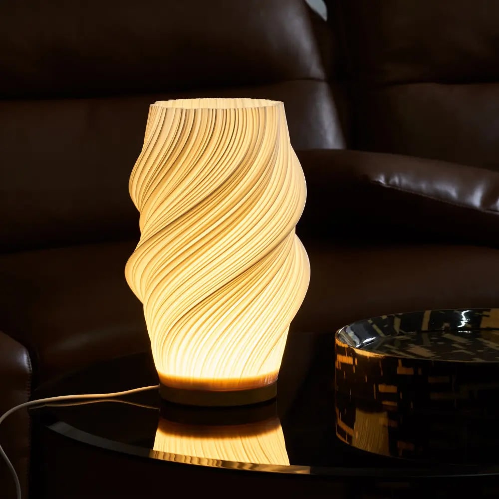 Moderne golvende tafellamp met USB, dimbare LED-verlichting en houten voet