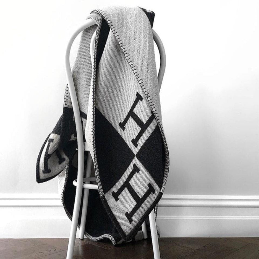 Oversized Cashmere Blend Throw Blanket Soft Plush Home Blanket