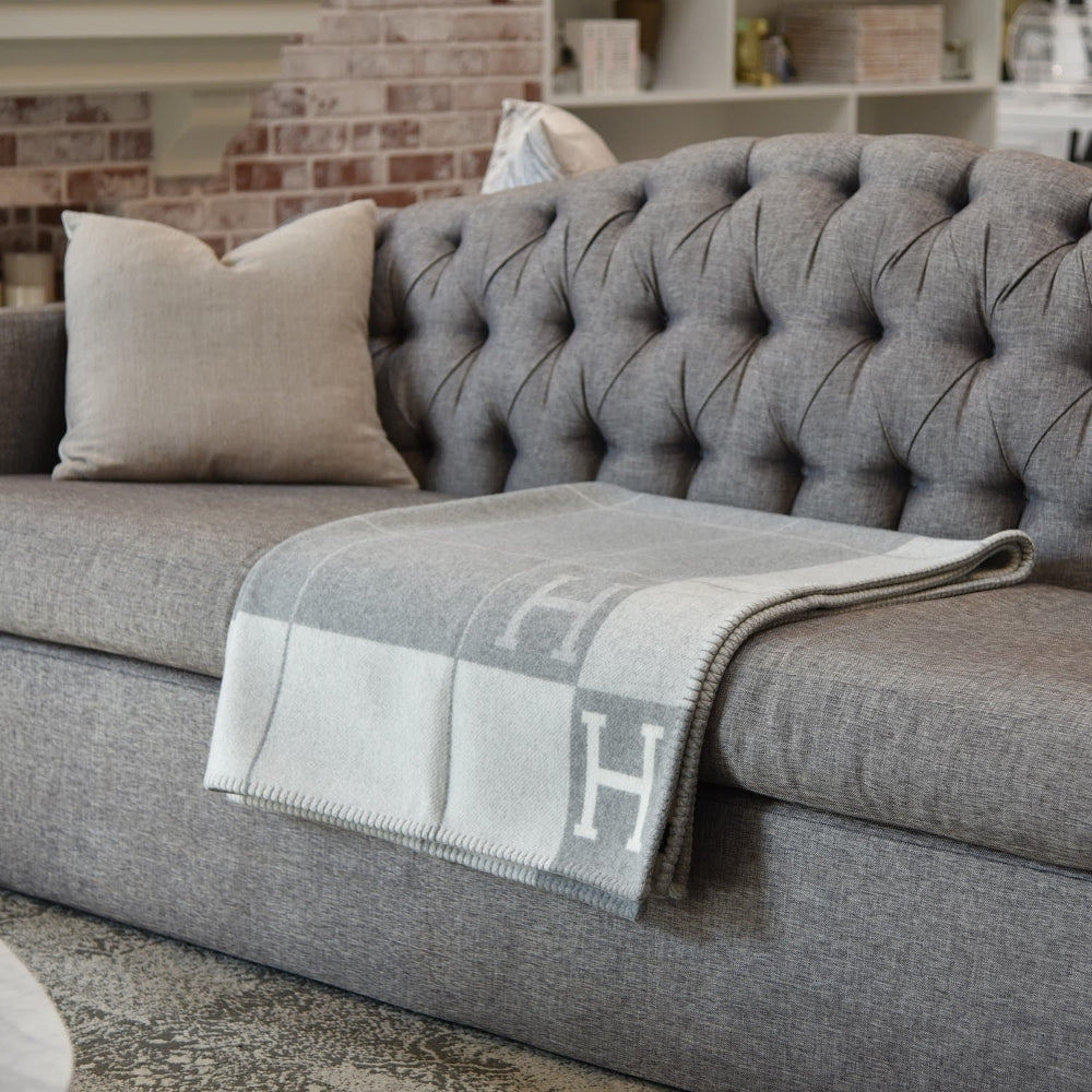 Oversized Cashmere Blend Throw Blanket Soft Plush Home Blanket