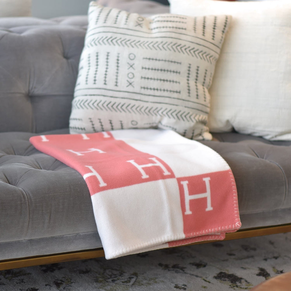 Oversized Cashmere Blend Throw Blanket Soft Plush Home Blanket