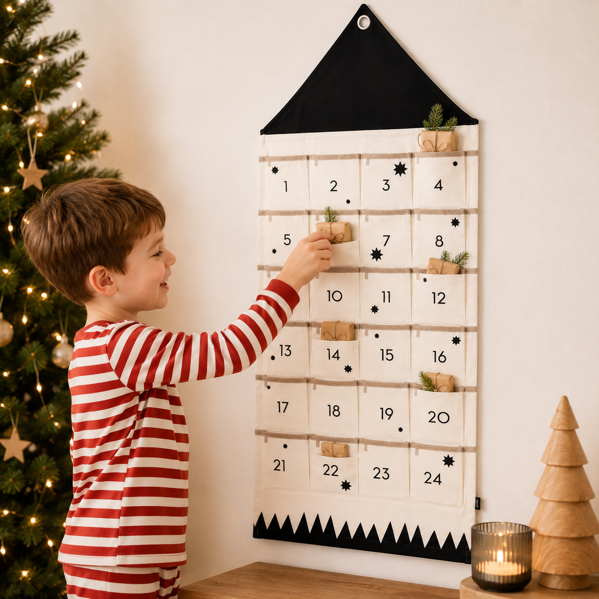 Personalized Fabric Christmas Advent Calendar with 24 Pockets for Kids