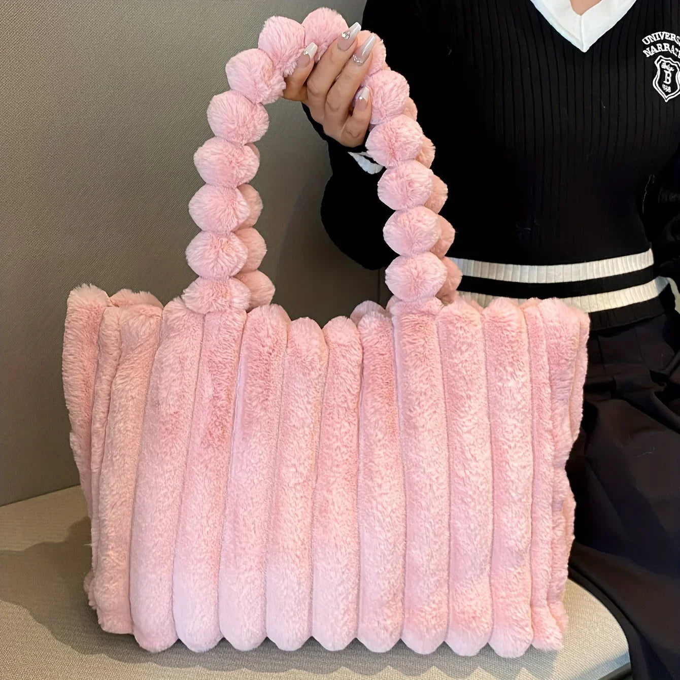 Plush Puffy Shoulder Bag Womens Large Capacity Soft Casual Everyday Handbag