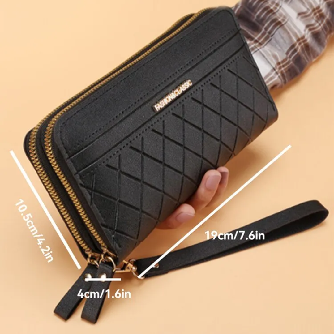 Quilted Wallet with Wrist Strap – Stylish Large Capacity Purse