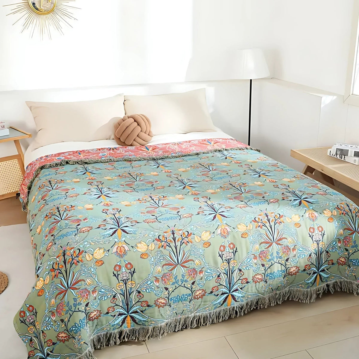 Reversible Woven Cotton Throw Blanket Soft Floral Quilt with Tassels