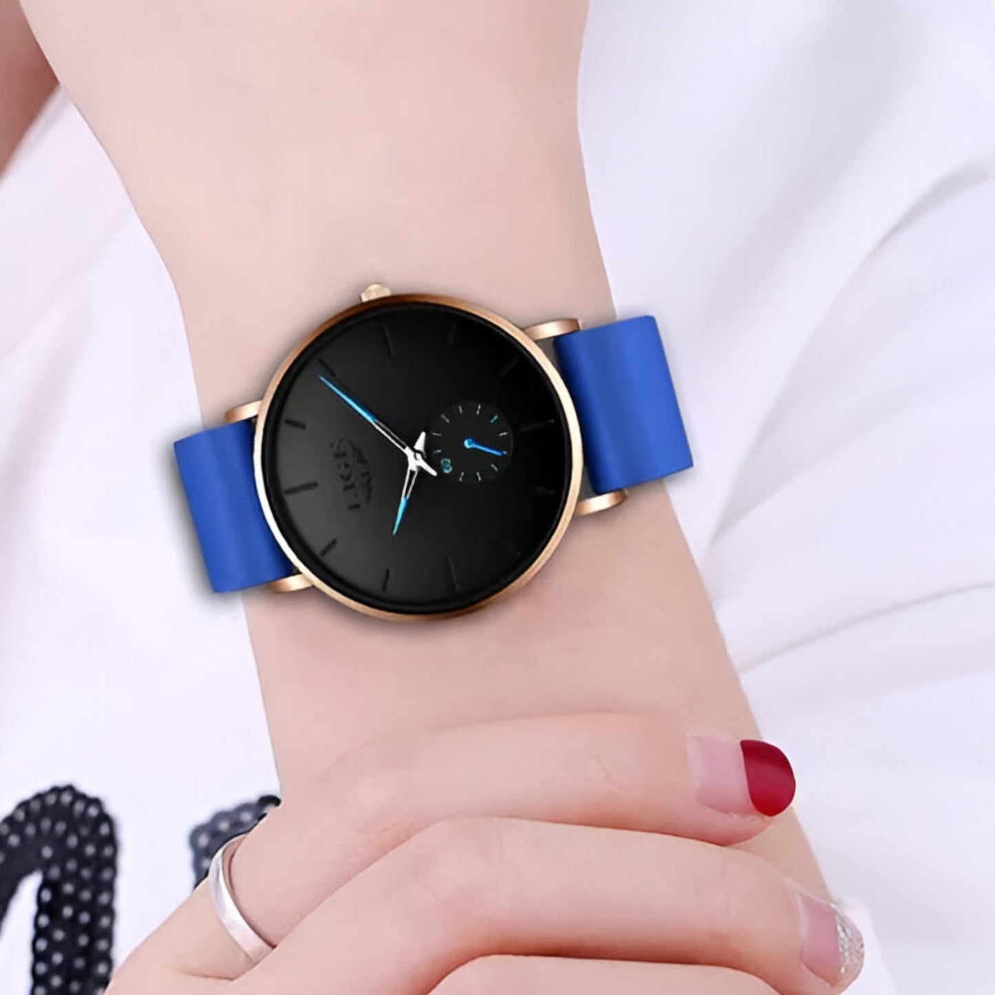 Rose Gold Womens Quartz Watch Elegant Fashion Timepiece