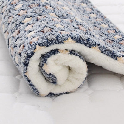 Soft Plush Dog Blanket Cozy Pet Throw for Beds Sofas and Travel