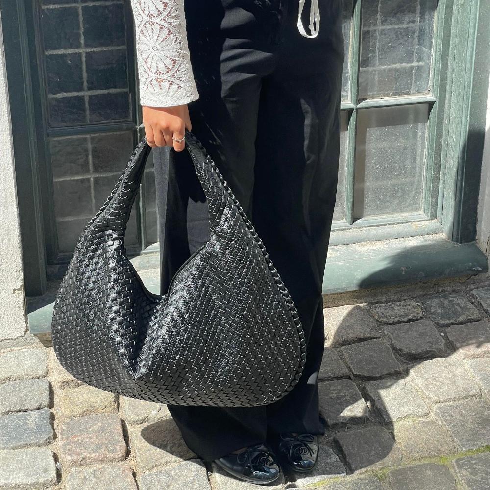 Woven Vegan Leather Handbag Large Capacity Shoulder Tote